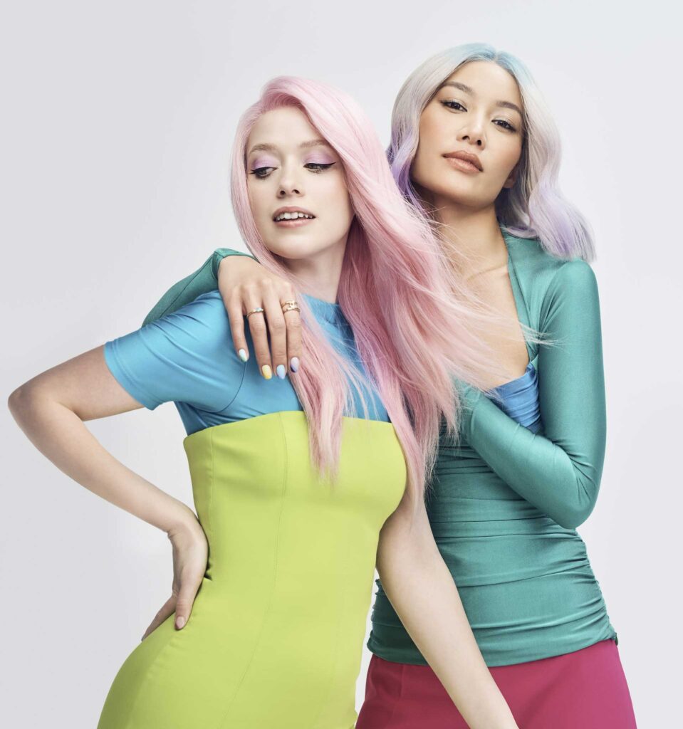 23_Colorways_Model_Group
